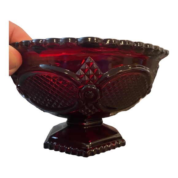 Set of 3 Vintage Ruby Red Pedestal Bowls Avon - Picture 2 of 6